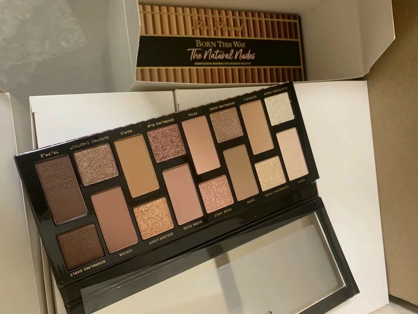 Too Faced Born This Way The Natural Eyeshadow Palette